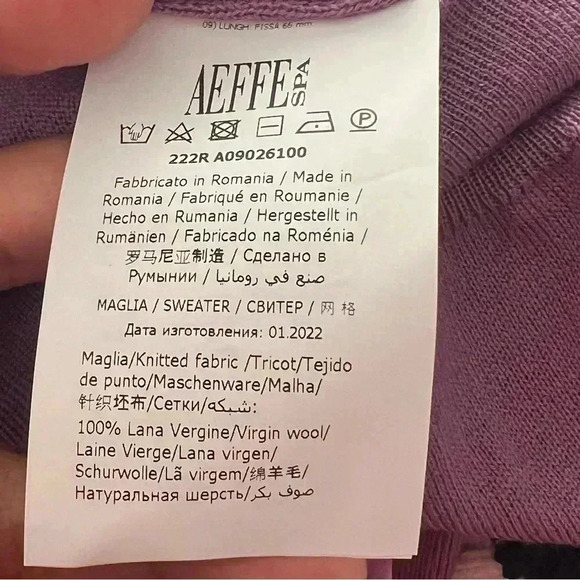 BOUTIQUE MOSCHINO Wool sweater V-Neck Smocked Cuff Slightly Loose Fit  Lila Sz L - Picture 10 of 13